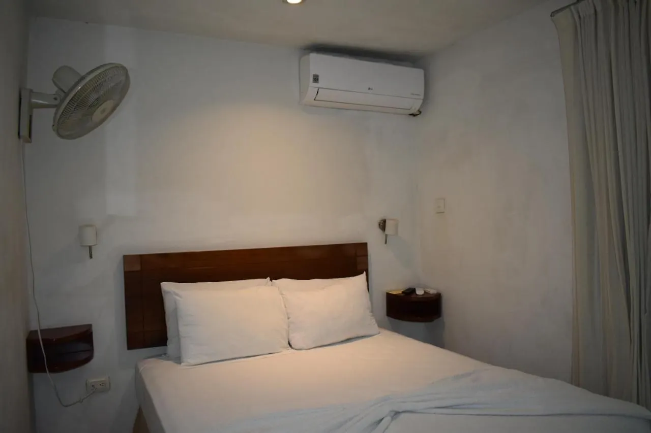 Hotel Kinkaa Playa Del Carmen